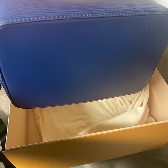 Louis Vuitton bag - Picture 4 of 4